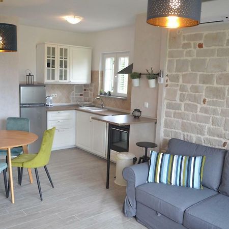 Apartments Batistic Supetarska Draga Dış mekan fotoğraf
