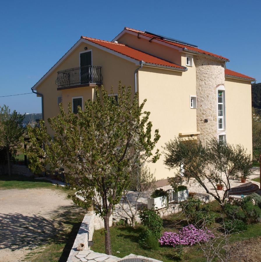 Apartments Batistic Supetarska Draga Dış mekan fotoğraf