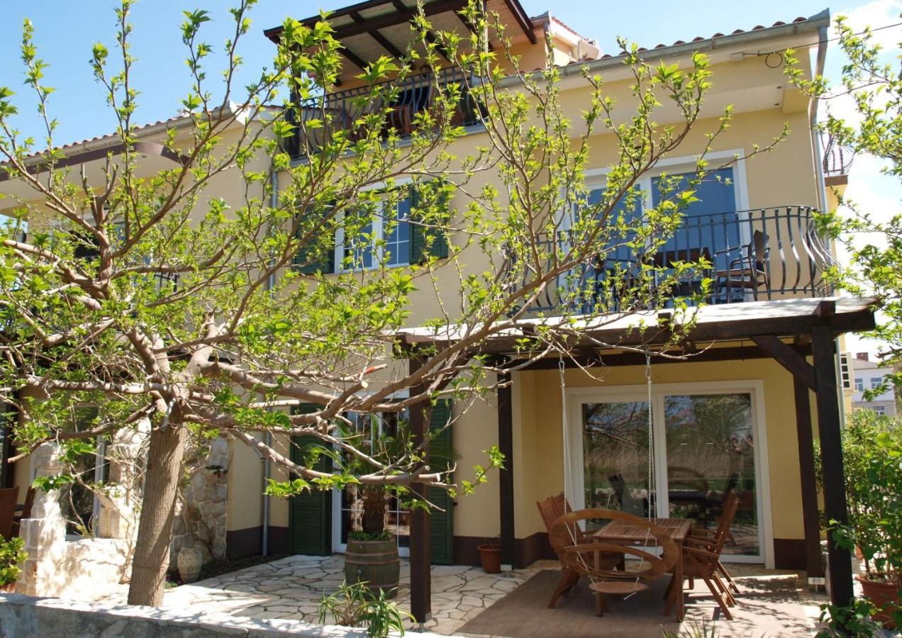 Apartments Batistic Supetarska Draga Dış mekan fotoğraf