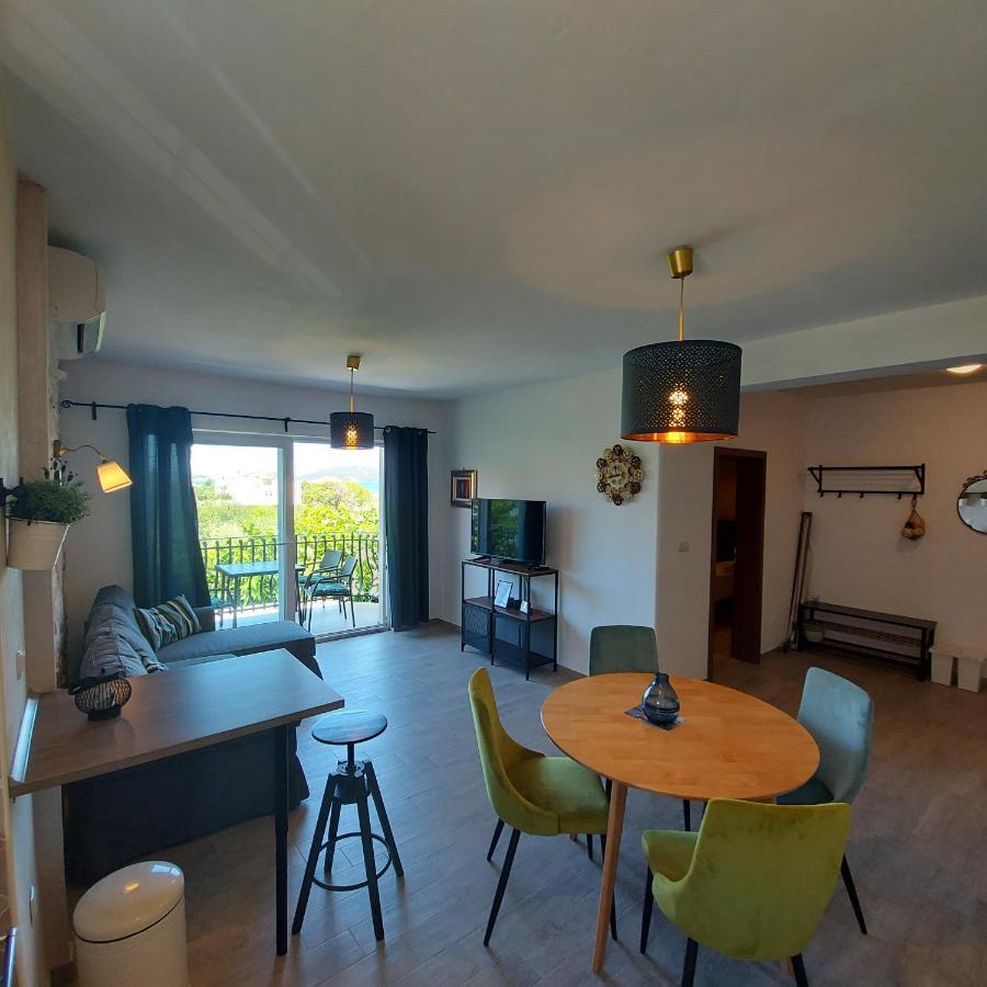 Apartments Batistic Supetarska Draga Dış mekan fotoğraf