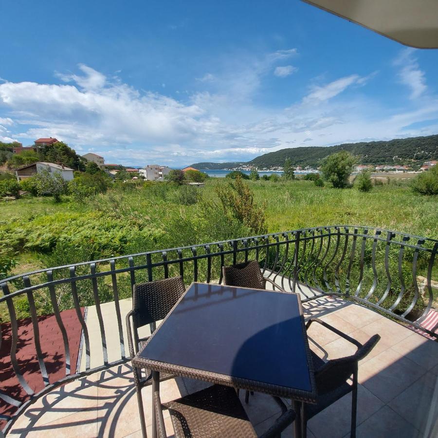 Apartments Batistic Supetarska Draga Dış mekan fotoğraf