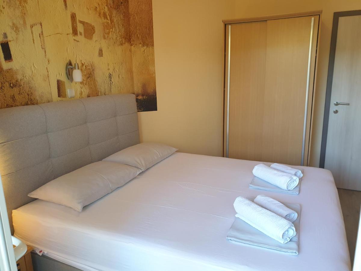 Apartments Batistic Supetarska Draga Dış mekan fotoğraf
